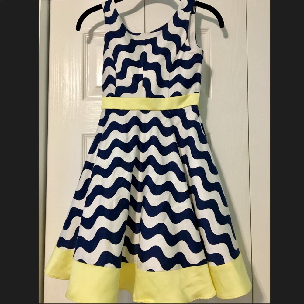 Spring Dress. Excellent condition Size 10 - Picture 5 of 5